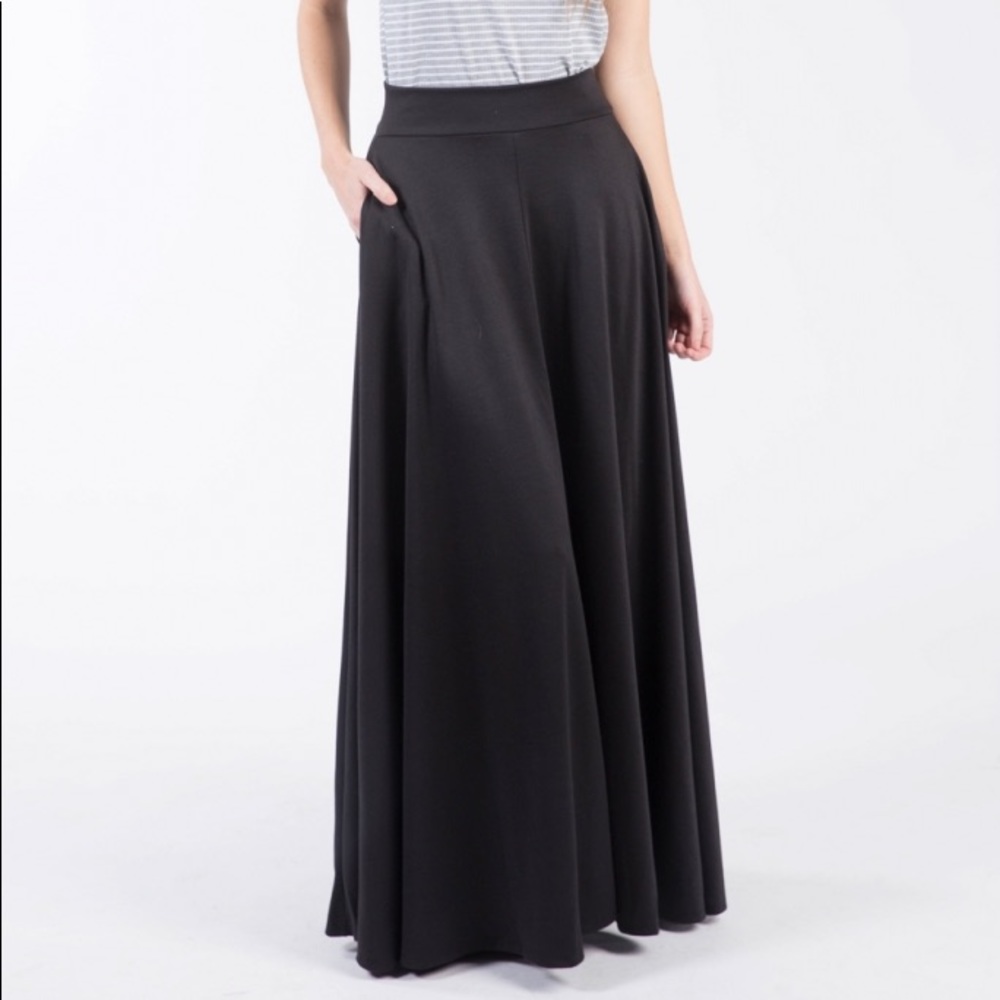 Agnes and Dora Ball Skirt - BNWT - Size XL